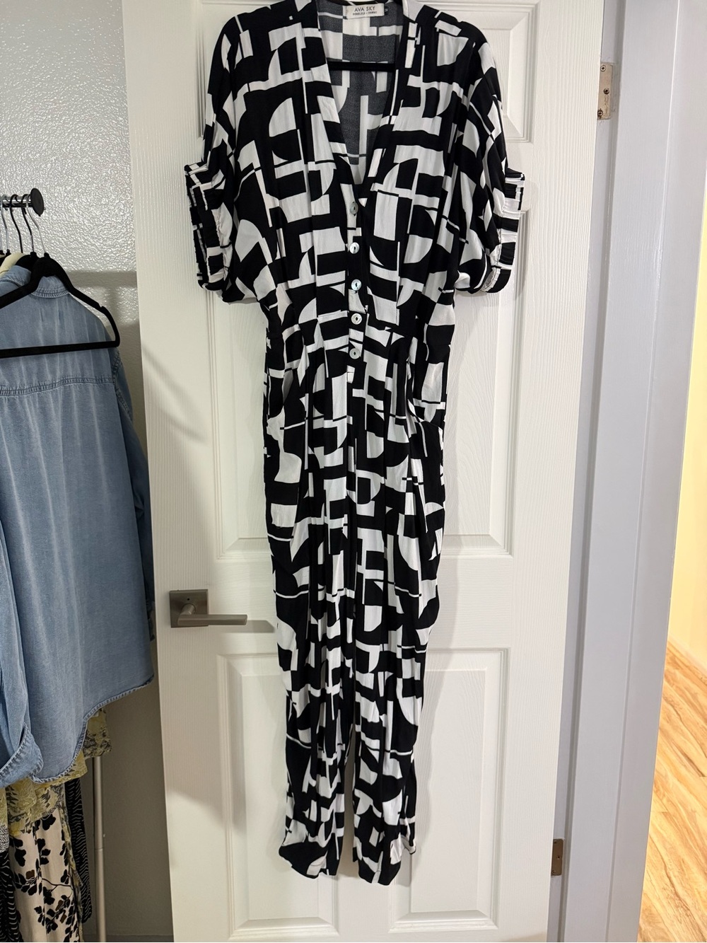 Ava Sky Jumper size medium